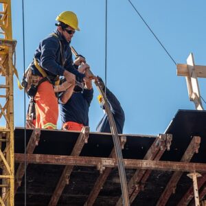 CURSO DE RECICLAGEM-NR 35 –TRABALHO EM ALTURA.